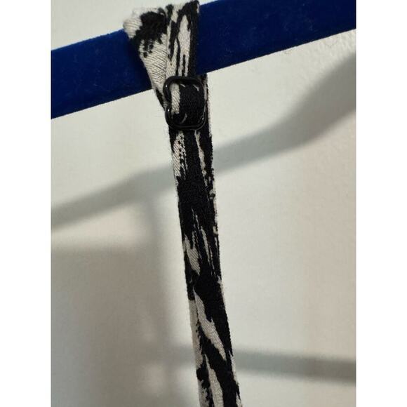 H & M Sleeveless Black and White patterned wrap mini sheath dress size XL - Picture 9 of 12